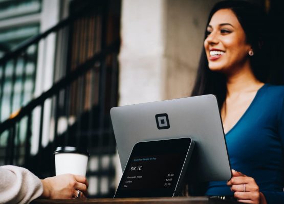 gray computer monitor